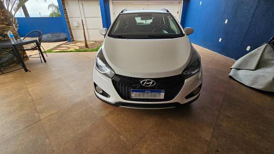 HYUNDAI HB20X 1.6 16V PREMIUM FLEX 4P AUTOMÁTICO